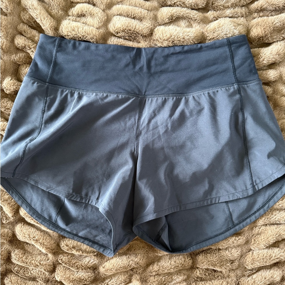 Lululemon Speed Up Mid-Rise Lined Short 4”—size 4
